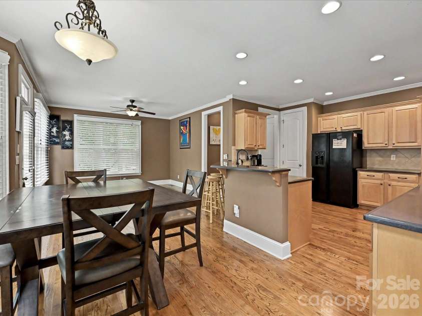 7513 Meadowgate Lane, Waxhaw, NC 28173.  MLS# CAR4386357, YatesRealty ID 33375. Kitchen