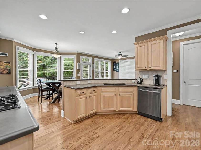 7513 Meadowgate Lane, Waxhaw, NC 28173.  MLS# CAR4386357, YatesRealty ID 33375. Kitchen
