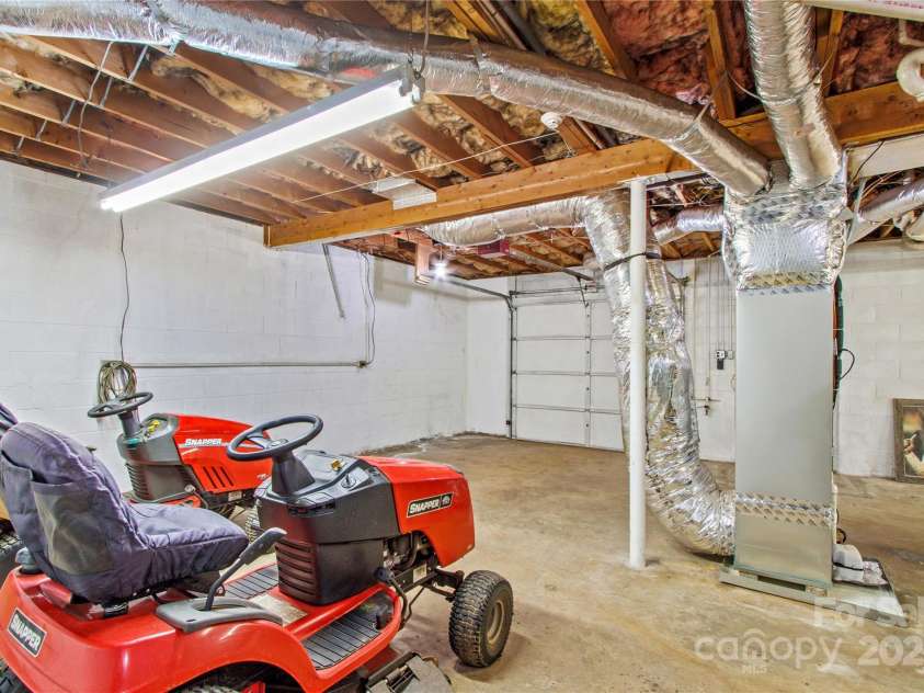 784 Whites Farm Road, Statesville, NC 28625.  MLS# CAR4293394, YatesRealty ID 33375. 