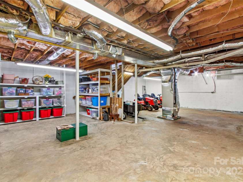 784 Whites Farm Road, Statesville, NC 28625.  MLS# CAR4293394, YatesRealty ID 33375. 