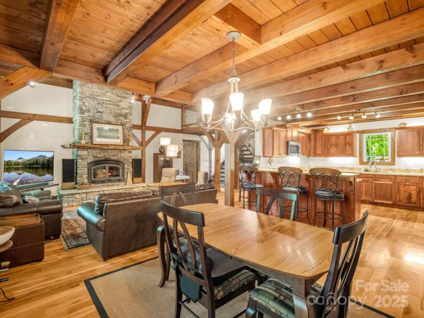 15 Sandy Branch, Black Mountain, NC 28711.  MLS# CAR4263340, YatesRealty ID 33376. 