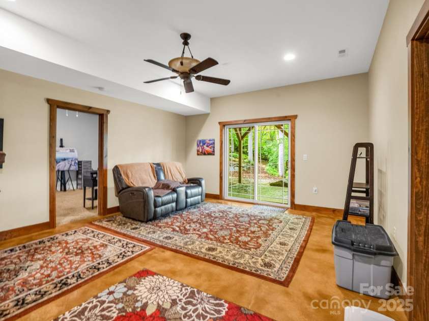 15 Sandy Branch, Black Mountain, NC 28711.  MLS# CAR4263340, YatesRealty ID 33376. 