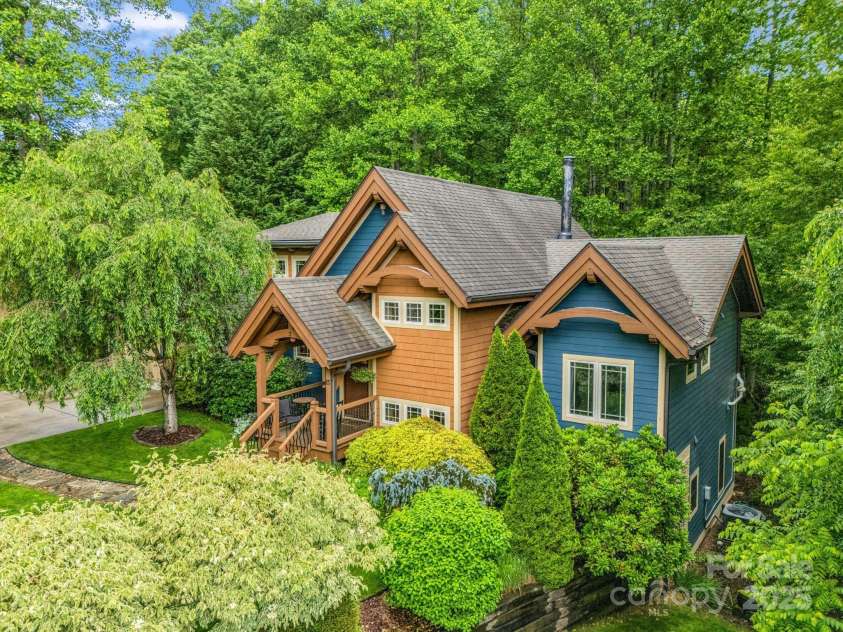 15 Sandy Branch, Black Mountain, NC 28711.  MLS# CAR4263340, YatesRealty ID 33376. 