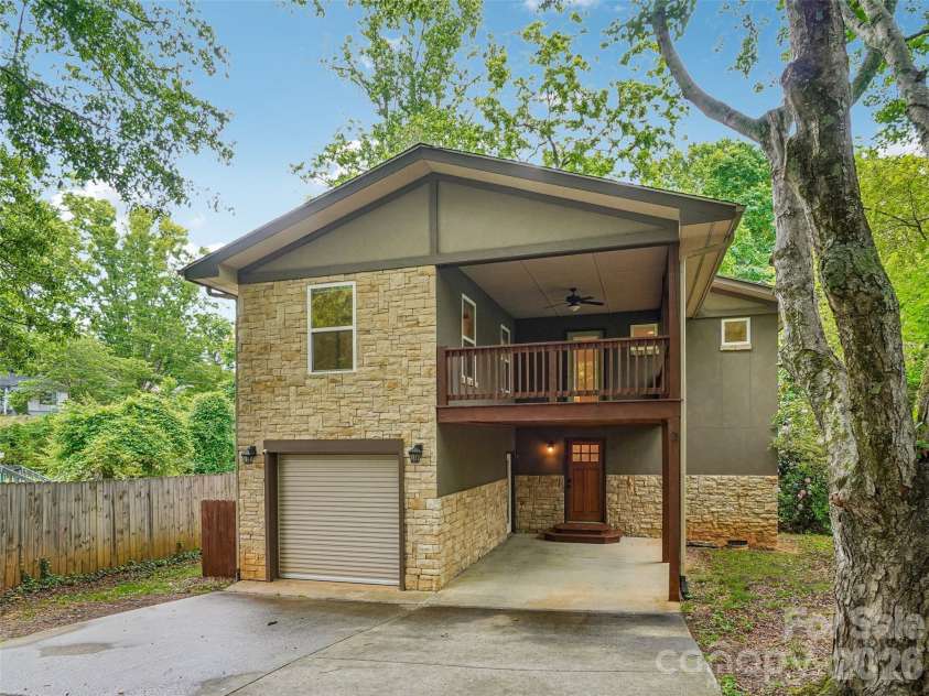 3 Delaware Avenue, Asheville, NC 28806.  MLS# CAR4388320, YatesRealty ID 33377. 