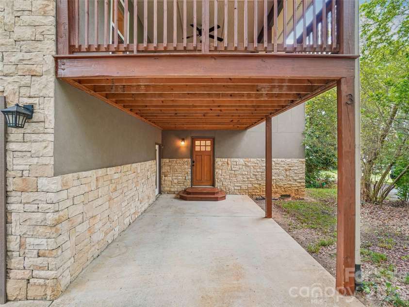 3 Delaware Avenue, Asheville, NC 28806.  MLS# CAR4388320, YatesRealty ID 33377. 