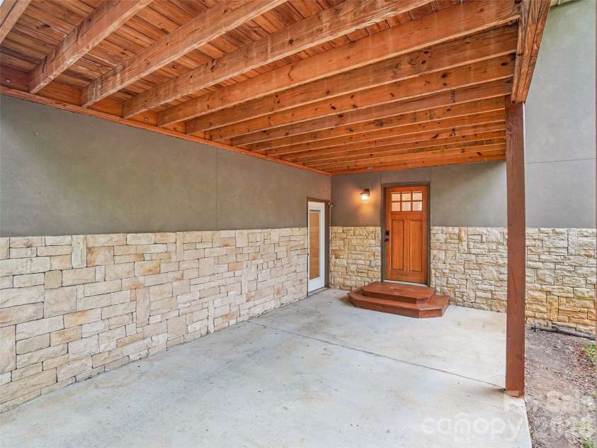 3 Delaware Avenue, Asheville, NC 28806.  MLS# CAR4388320, YatesRealty ID 33377. 
