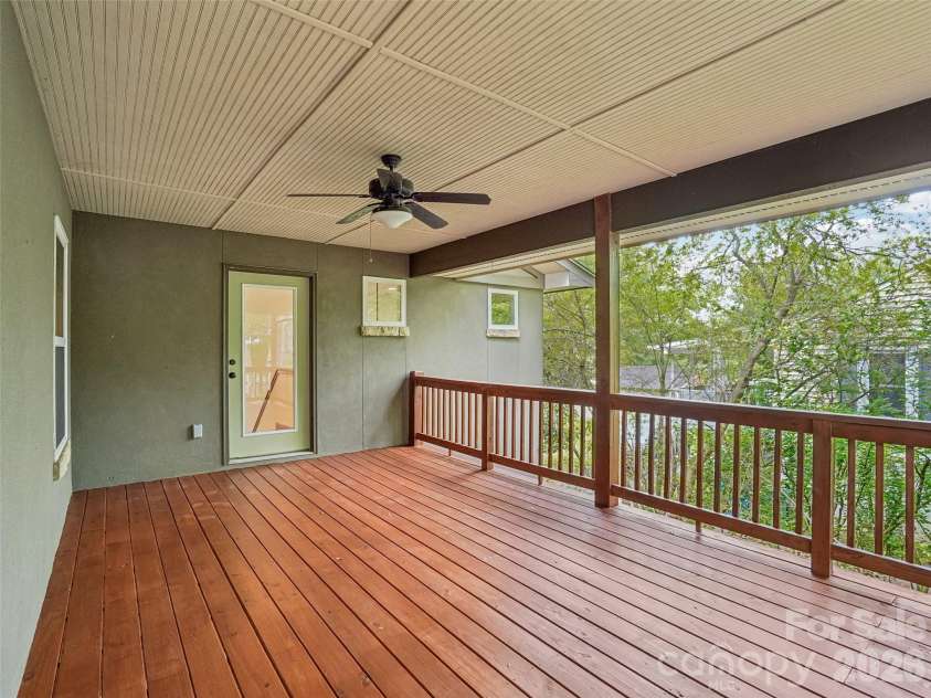 3 Delaware Avenue, Asheville, NC 28806.  MLS# CAR4388320, YatesRealty ID 33377. 