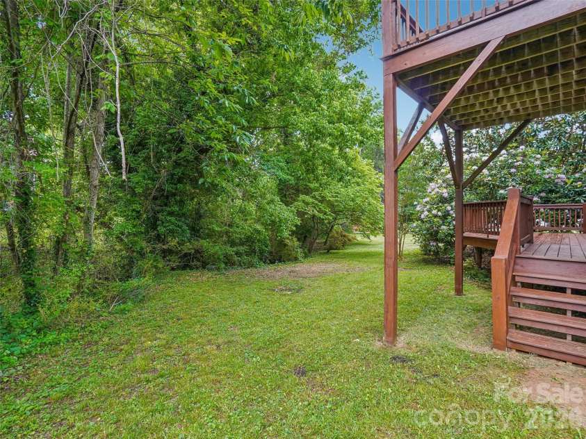 3 Delaware Avenue, Asheville, NC 28806.  MLS# CAR4388320, YatesRealty ID 33377. 