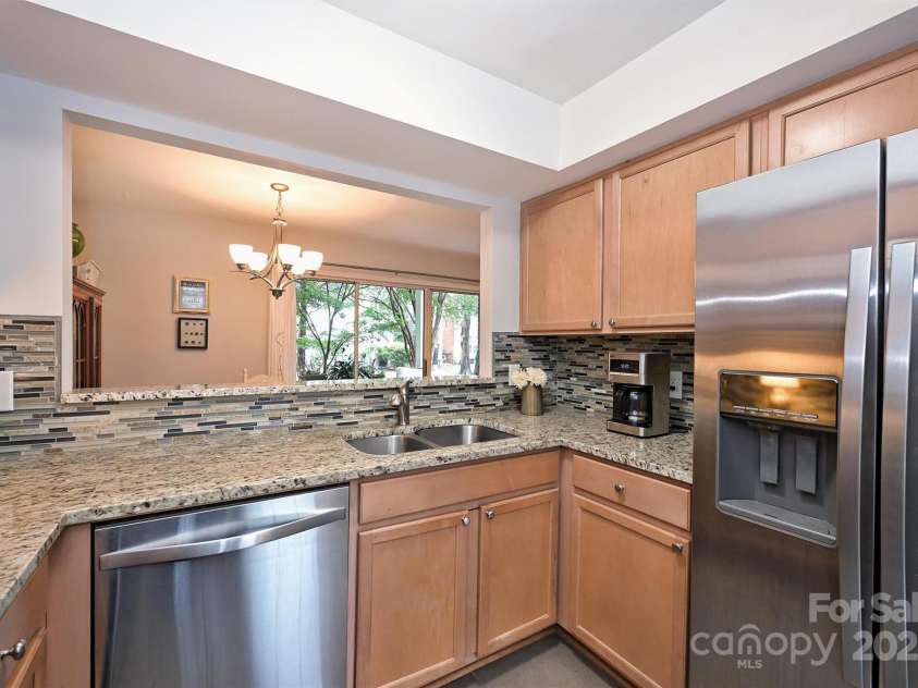 9327 Vicksburg Park Court, Charlotte, NC 28210.  MLS# CAR4290125, YatesRealty ID 33377. 