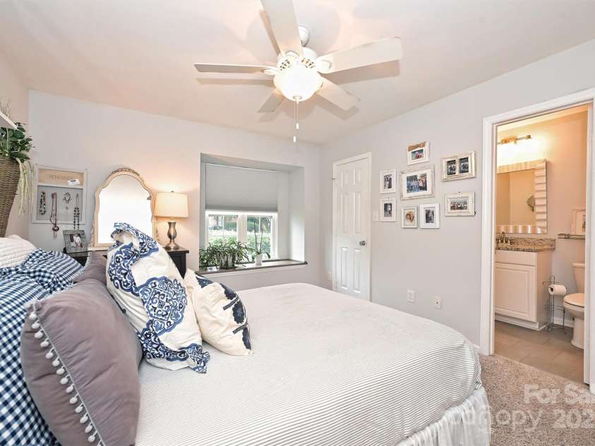 9327 Vicksburg Park Court, Charlotte, NC 28210.  MLS# CAR4290125, YatesRealty ID 33377. 