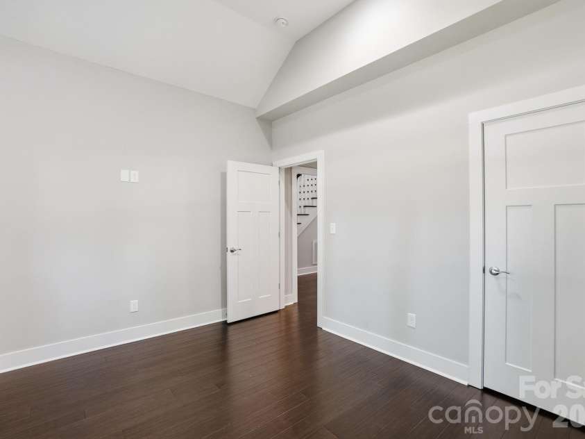 740 Seldon Drive, Charlotte, NC 28216.  MLS# CAR4389074, YatesRealty ID 33378. 