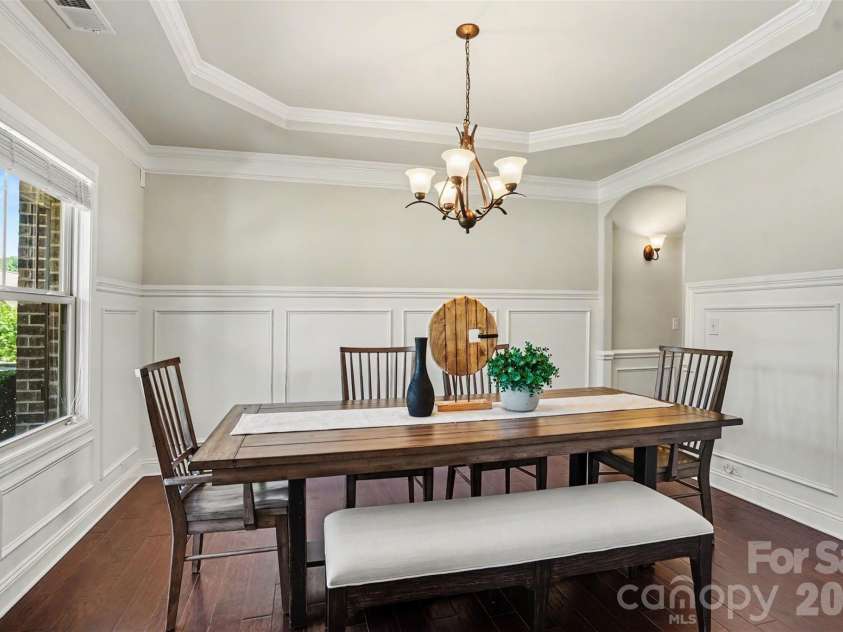 15301 Guthrie Drive, Huntersville, NC 28078.  MLS# CAR4388872, YatesRealty ID 33379. Formal dining