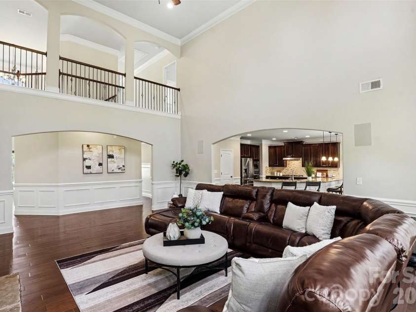 15301 Guthrie Drive, Huntersville, NC 28078.  MLS# CAR4388872, YatesRealty ID 33379. Soaring ceilings!