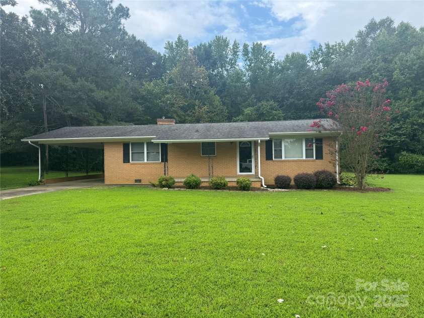 2028 Kings Road, Shelby, NC 28150.  MLS# CAR4294658, YatesRealty ID 33379. 