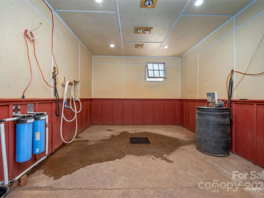 401 Hughes Creek Road, Columbus, NC 28722.  MLS# CAR4177973, YatesRealty ID 3338. 