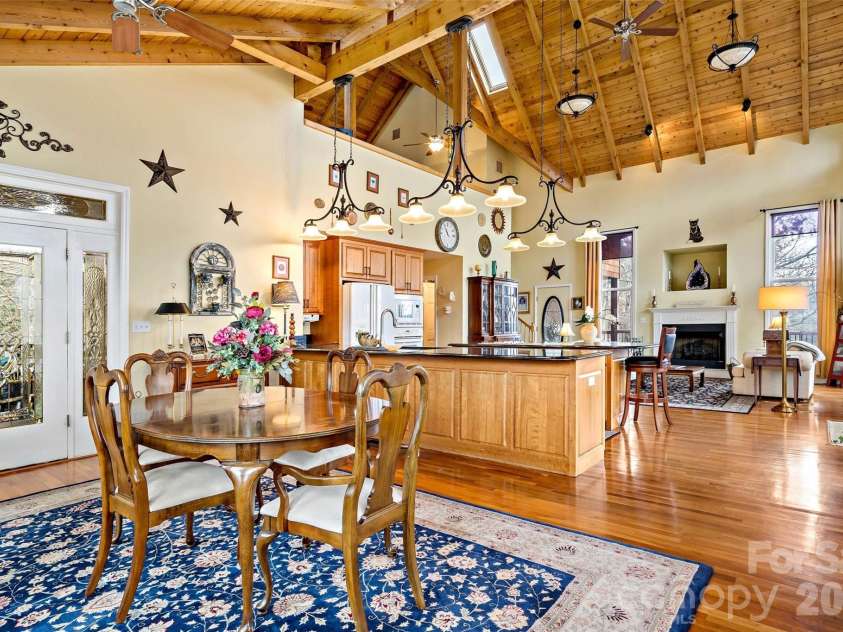 60 Valley View Drive, Marion, NC 28752.  MLS# CAR4217189, YatesRealty ID 3338. 