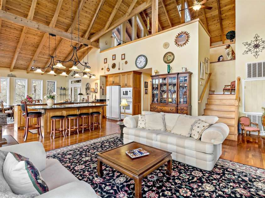 60 Valley View Drive, Marion, NC 28752.  MLS# CAR4217189, YatesRealty ID 3338. 