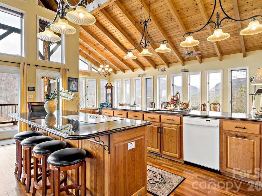 60 Valley View Drive, Marion, NC 28752.  MLS# CAR4217189, YatesRealty ID 3338. 
