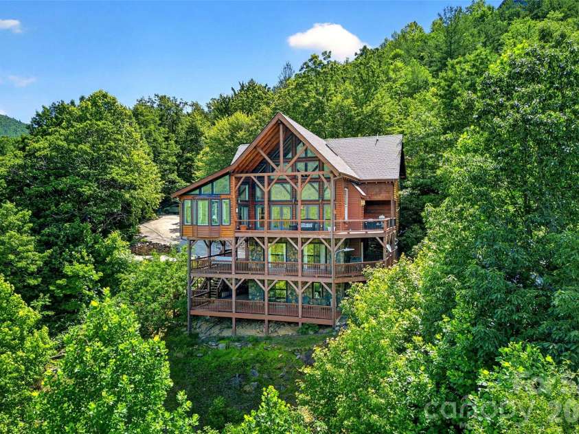 60 Valley View Drive, Marion, NC 28752.  MLS# CAR4217189, YatesRealty ID 3338. 