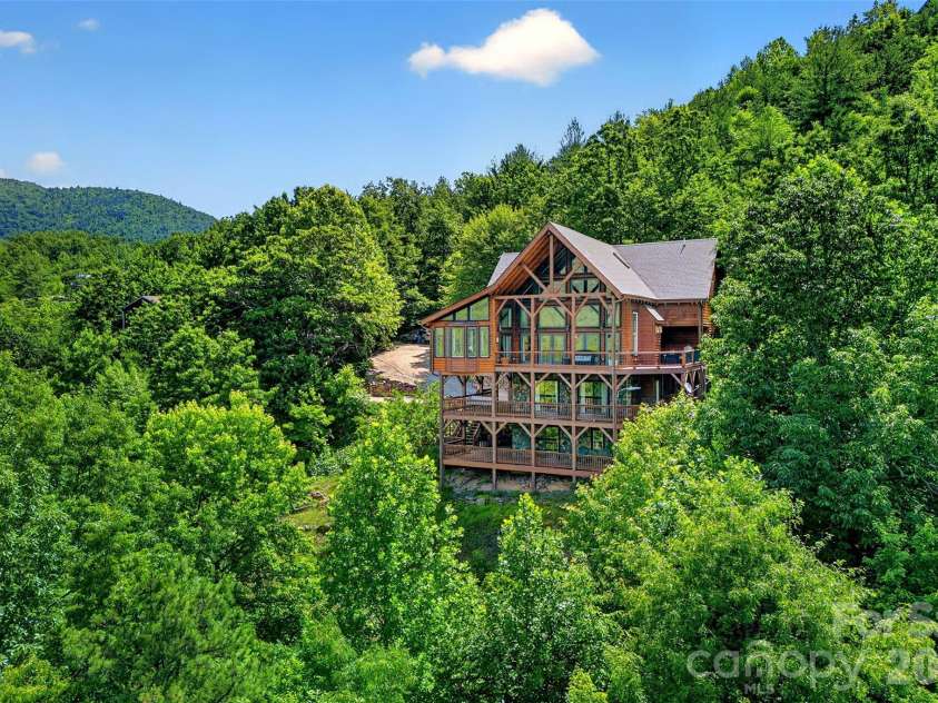 60 Valley View Drive, Marion, NC 28752.  MLS# CAR4217189, YatesRealty ID 3338. 