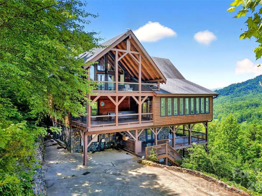 60 Valley View Drive, Marion, NC 28752.  MLS# CAR4217189, YatesRealty ID 3338. 