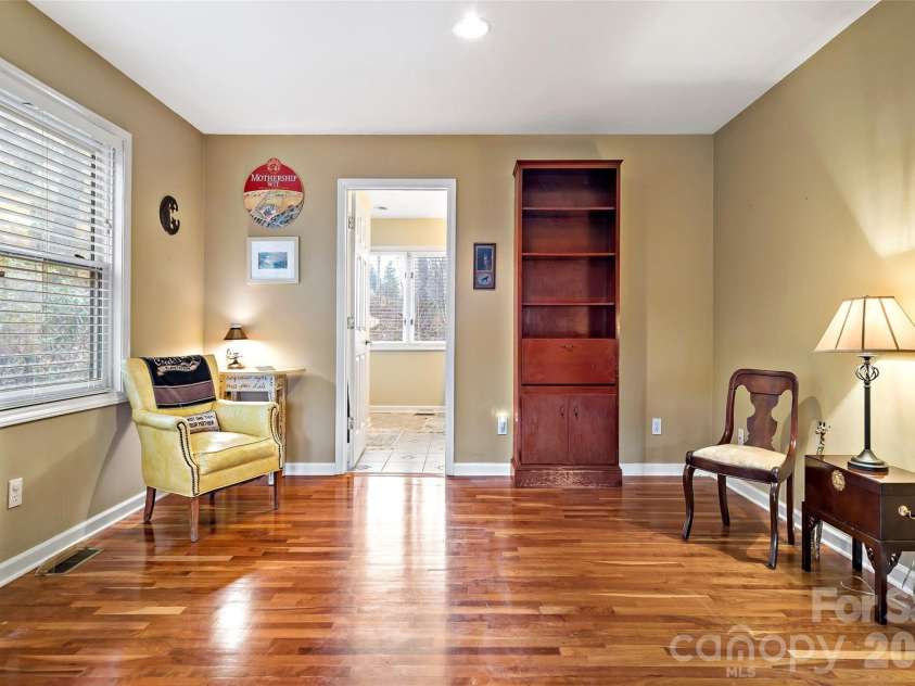 60 Valley View Drive, Marion, NC 28752.  MLS# CAR4217189, YatesRealty ID 3338. Main level BR Suite