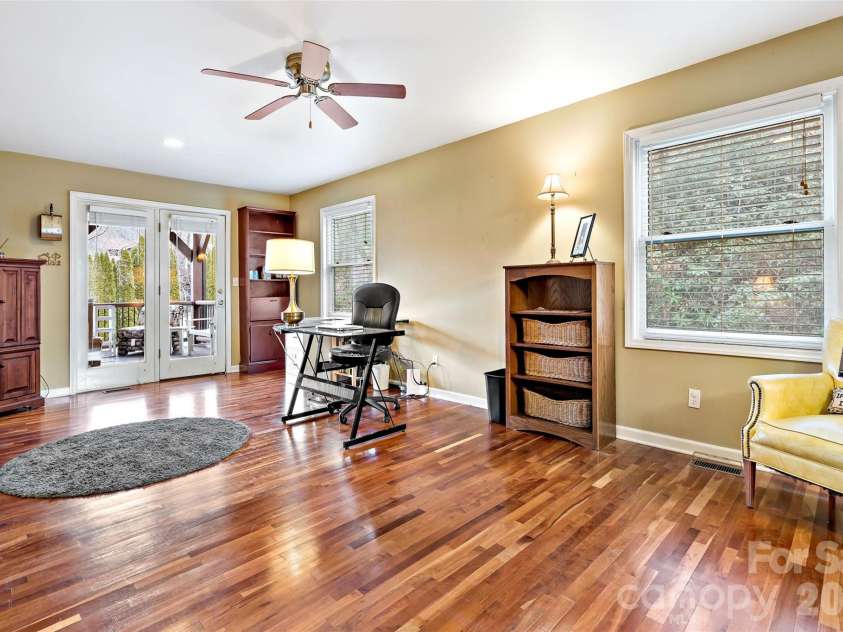 60 Valley View Drive, Marion, NC 28752.  MLS# CAR4217189, YatesRealty ID 3338. Main level BR Suite