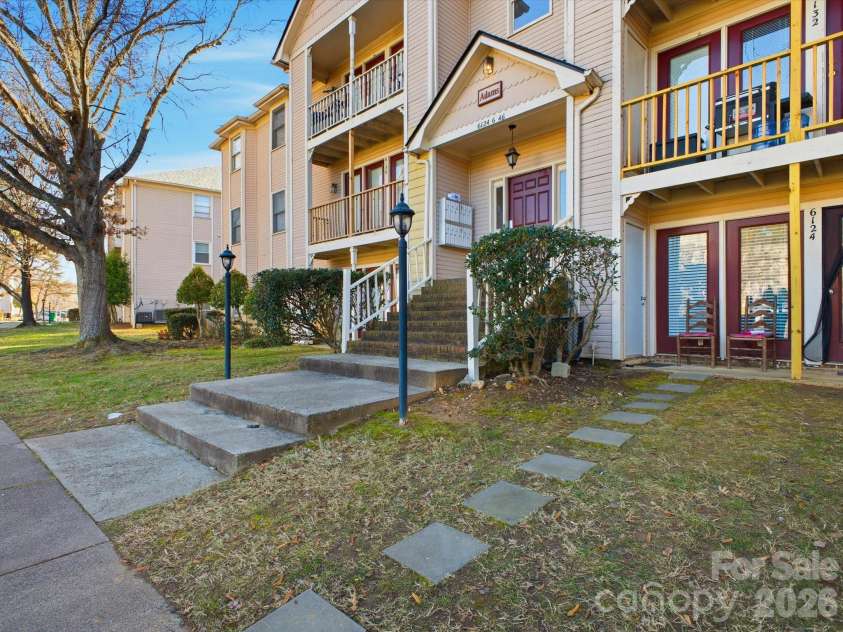 6146 Meadow Rose Lane, Charlotte, NC 28215.  MLS# CAR4333078, YatesRealty ID 3338. 