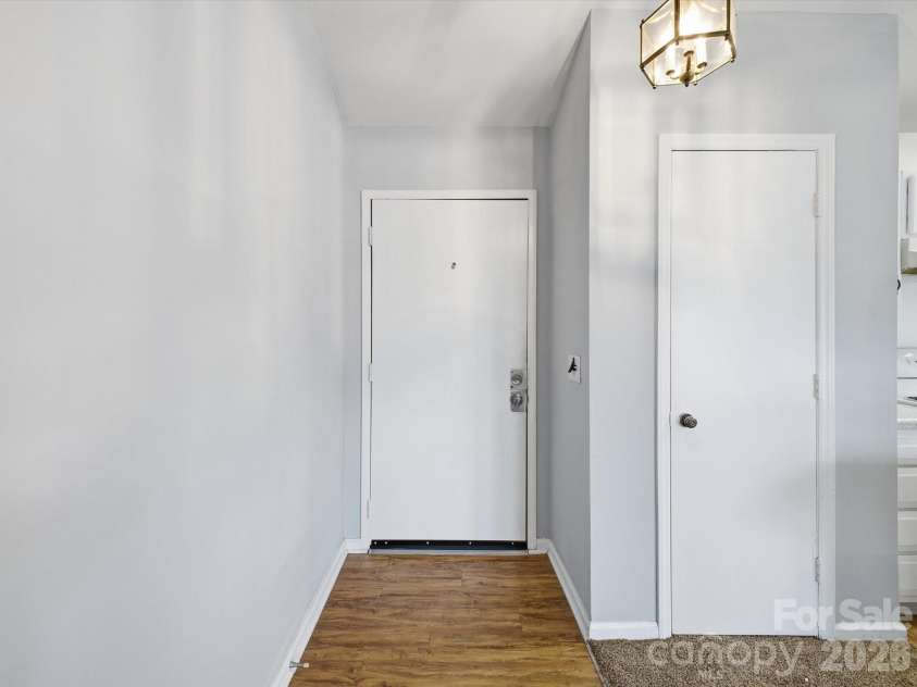 6146 Meadow Rose Lane, Charlotte, NC 28215.  MLS# CAR4333078, YatesRealty ID 3338. 