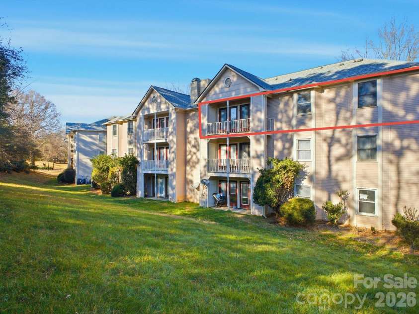 6146 Meadow Rose Lane, Charlotte, NC 28215.  MLS# CAR4333078, YatesRealty ID 3338. 