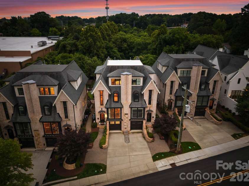 812 Ideal Way, Charlotte, NC 28203.  MLS# CAR4389056, YatesRealty ID 33380. Aerial view.