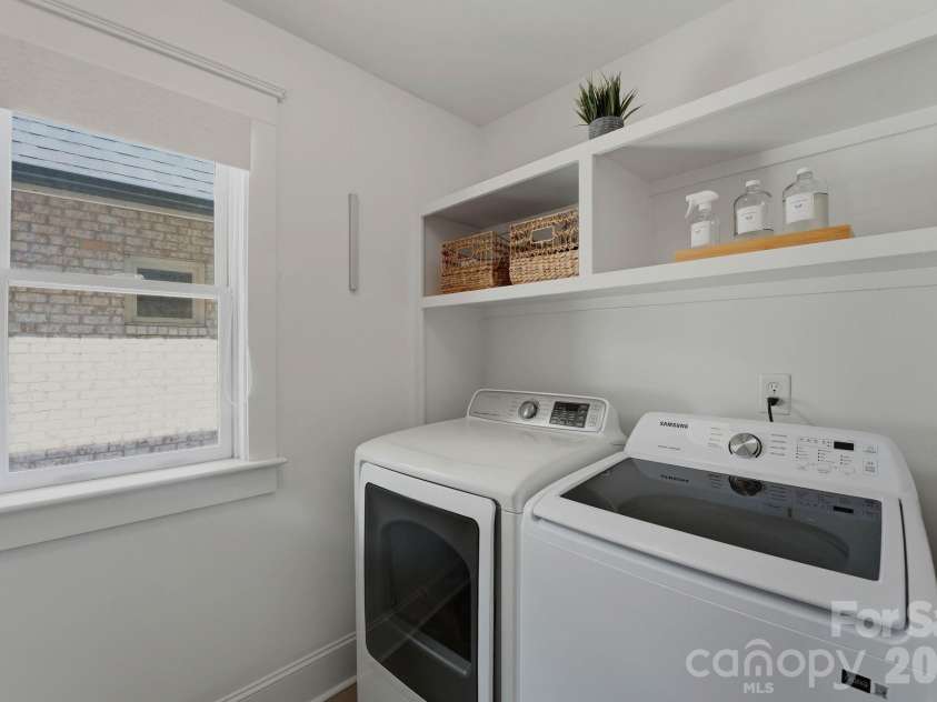 812 Ideal Way, Charlotte, NC 28203.  MLS# CAR4389056, YatesRealty ID 33380. Laundry room.