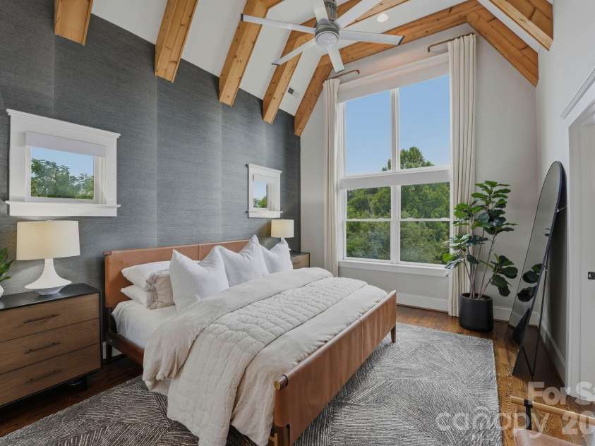 812 Ideal Way, Charlotte, NC 28203.  MLS# CAR4389056, YatesRealty ID 33380. Primary bedroom.