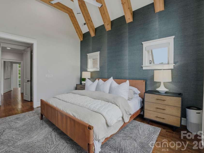 812 Ideal Way, Charlotte, NC 28203.  MLS# CAR4389056, YatesRealty ID 33380. Primary bedroom.