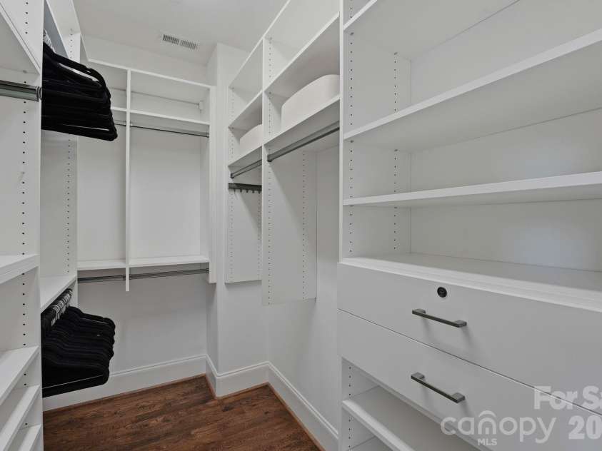 812 Ideal Way, Charlotte, NC 28203.  MLS# CAR4389056, YatesRealty ID 33380. Walk-in primary closet (1 of 2).