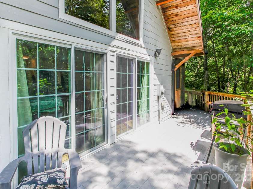 292 Wolf Creek Heights, Almond, NC 28702.  MLS# CAR4291020, YatesRealty ID 33381. 