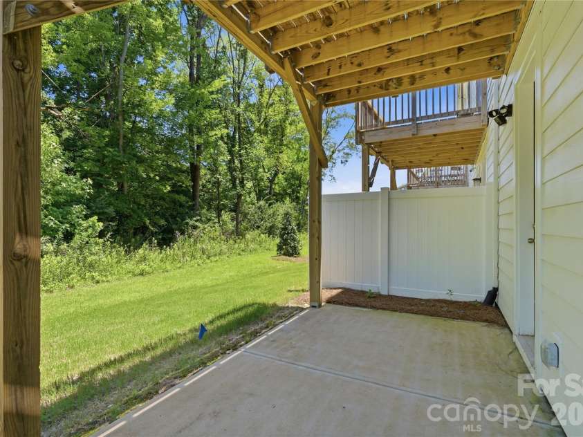3324 Treble Court, Charlotte, NC 28262.  MLS# CAR4390878, YatesRealty ID 33382. 
