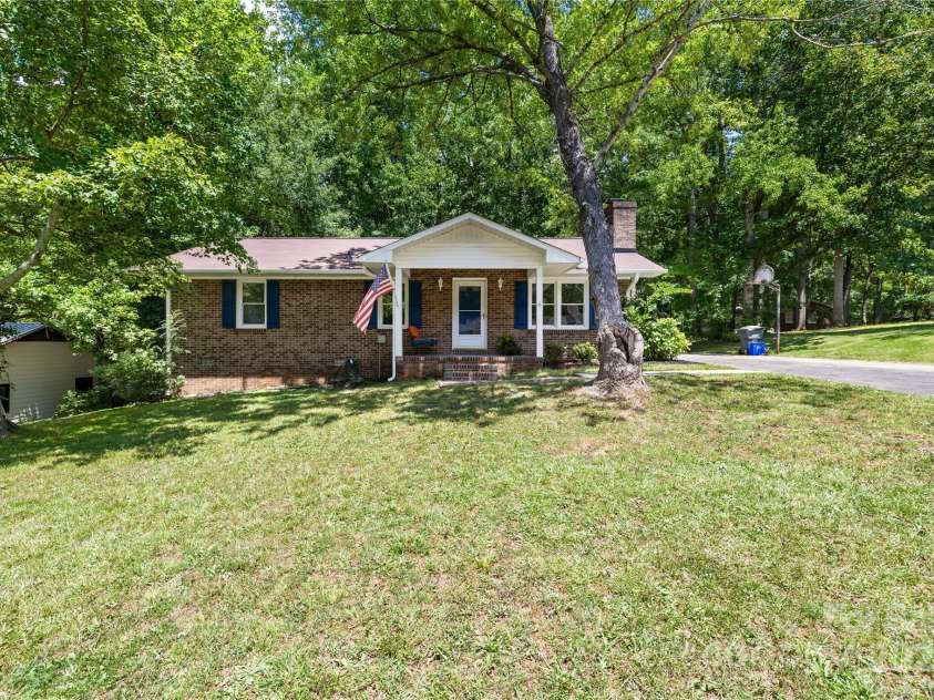 31 Southbrook Drive, York, SC 29745.  MLS# CAR4285898, YatesRealty ID 33383. 