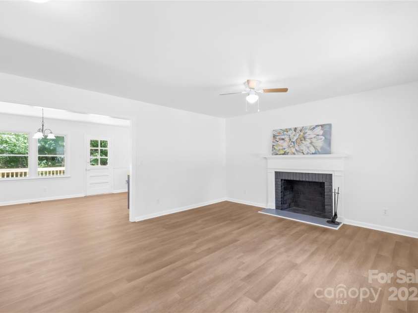 31 Southbrook Drive, York, SC 29745.  MLS# CAR4285898, YatesRealty ID 33383. 