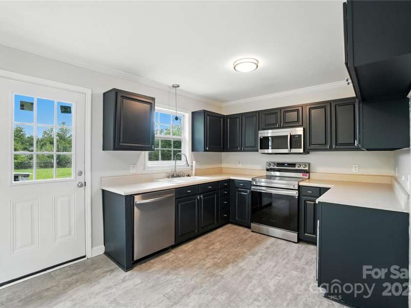 4016 Brandon Lee Court, Rock Hill, SC 29730.  MLS# CAR4288196, YatesRealty ID 33384. 