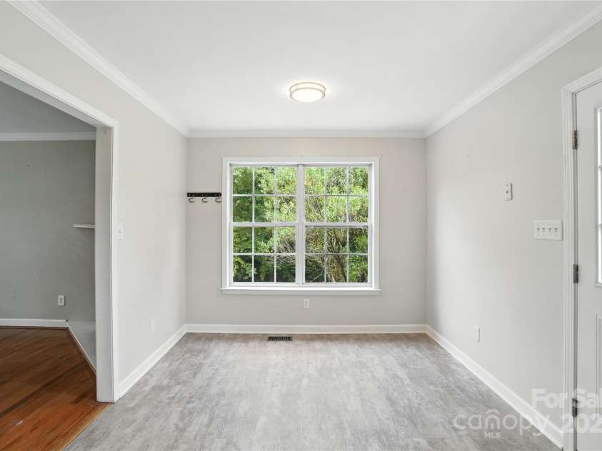 4016 Brandon Lee Court, Rock Hill, SC 29730.  MLS# CAR4288196, YatesRealty ID 33384. Breakfast Area