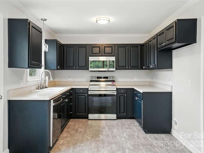 4016 Brandon Lee Court, Rock Hill, SC 29730.  MLS# CAR4288196, YatesRealty ID 33384. Kitchen
