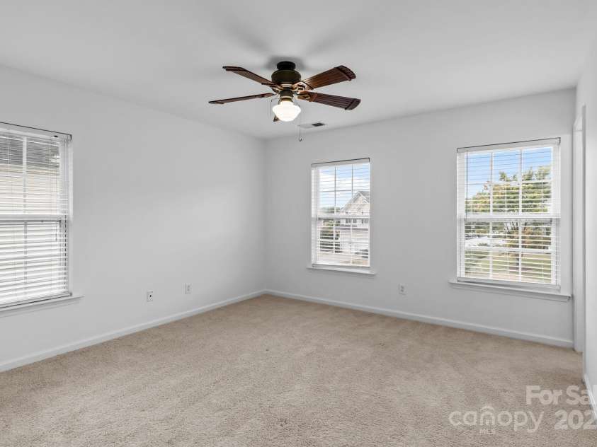 3425 Market View Drive, Davidson, NC 28036.  MLS# CAR4286700, YatesRealty ID 33385. 