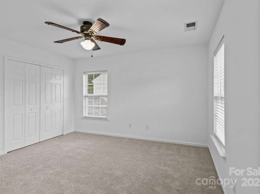 3425 Market View Drive, Davidson, NC 28036.  MLS# CAR4286700, YatesRealty ID 33385. 