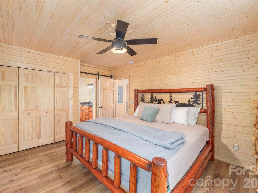 484 Twinbrook Lane, Maggie Valley, NC 28751.  MLS# CAR4392864, YatesRealty ID 33385. 