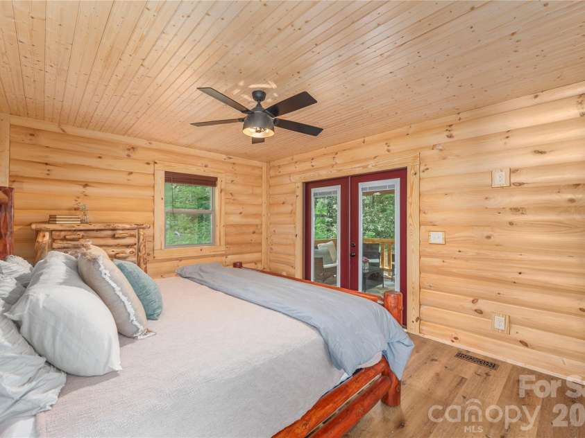484 Twinbrook Lane, Maggie Valley, NC 28751.  MLS# CAR4392864, YatesRealty ID 33385. 