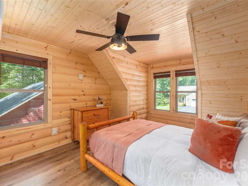 484 Twinbrook Lane, Maggie Valley, NC 28751.  MLS# CAR4392864, YatesRealty ID 33385. 