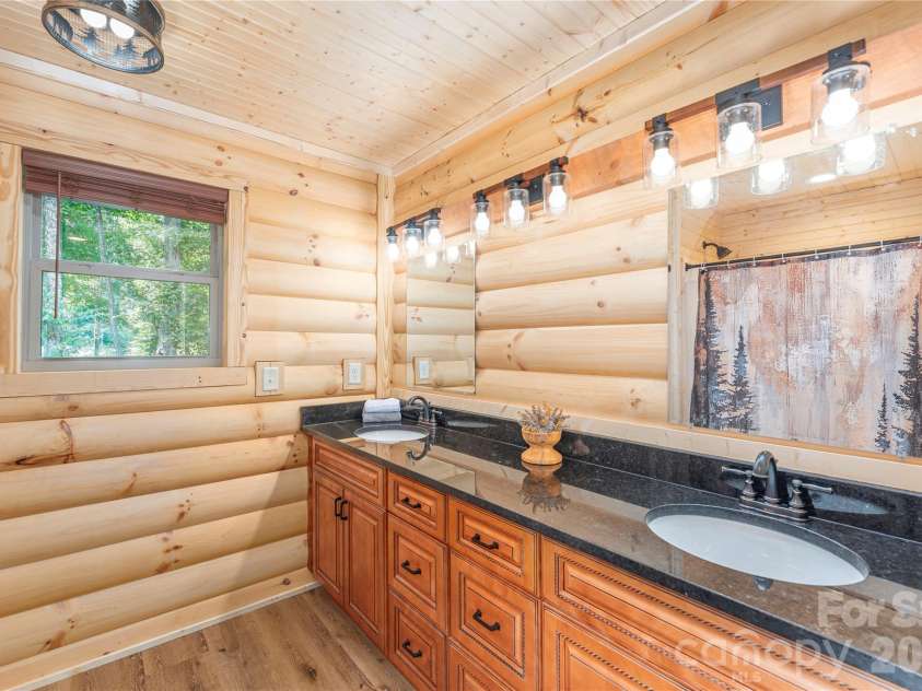 484 Twinbrook Lane, Maggie Valley, NC 28751.  MLS# CAR4392864, YatesRealty ID 33385. 