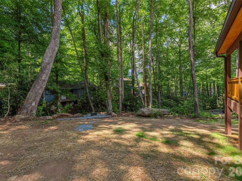 484 Twinbrook Lane, Maggie Valley, NC 28751.  MLS# CAR4392864, YatesRealty ID 33385. 