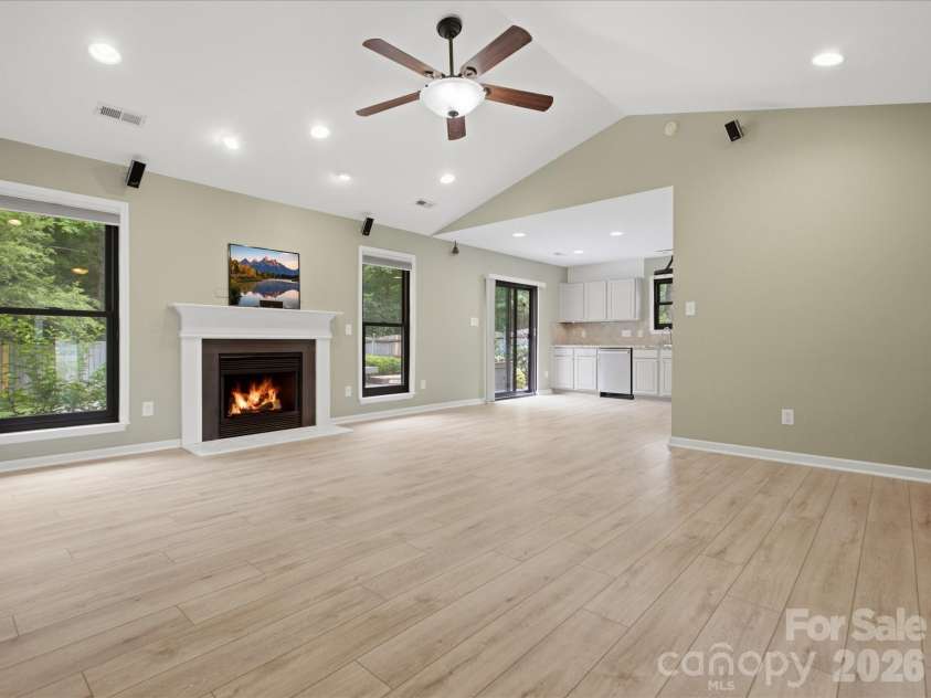 1102 Slate Ridge Road, Matthews, NC 28104.  MLS# CAR4394373, YatesRealty ID 33386. 